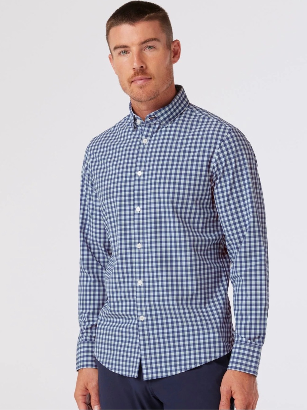 Mizzen+Main Navy and White Gingham Leeward No Tuck Button-Down Shirt